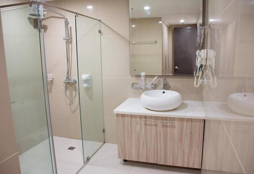 수피리어 스위트, Alicia Apartelle