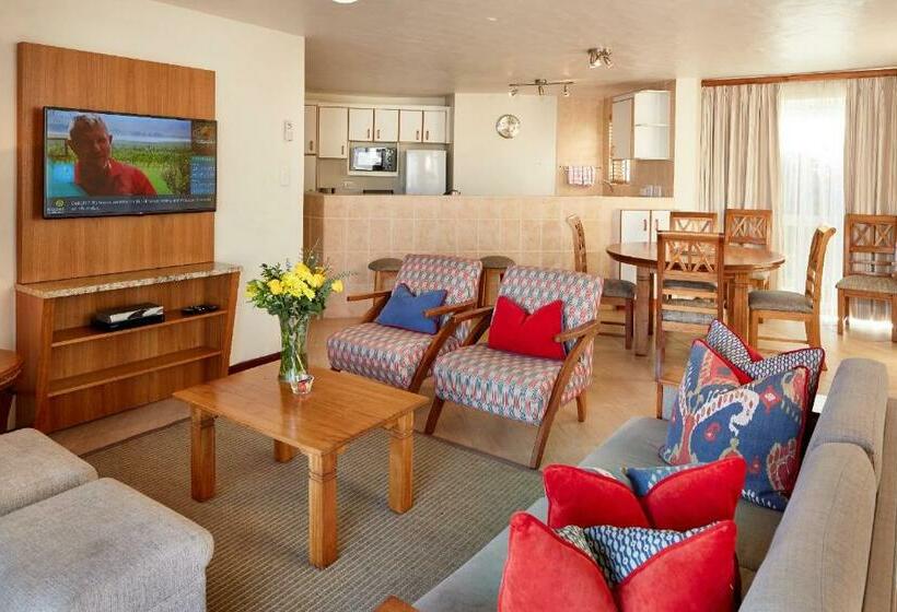 Вилла 2 Спальни, First Group Port Owen Marina