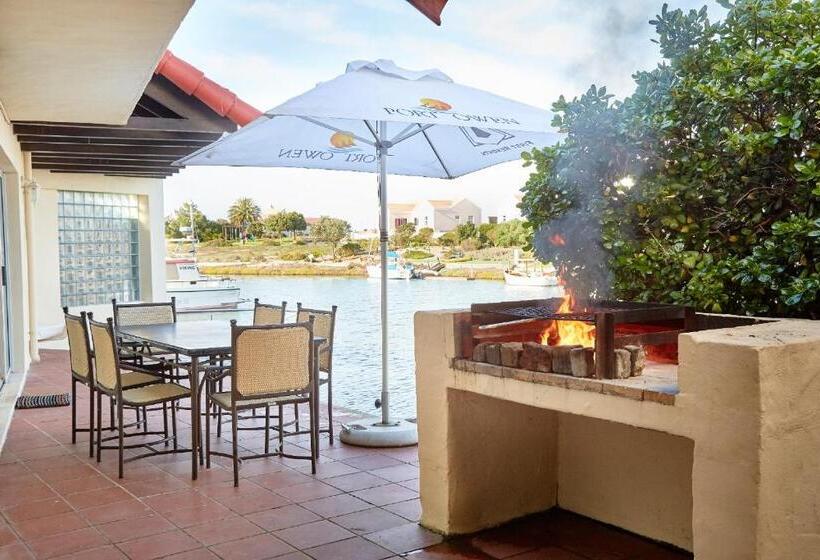 Вилла 2 Спальни, First Group Port Owen Marina