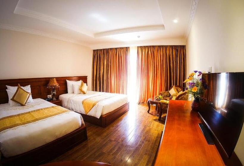 اتاق سوپریور با چشم‌انداز دریا, Nha Trang Palace