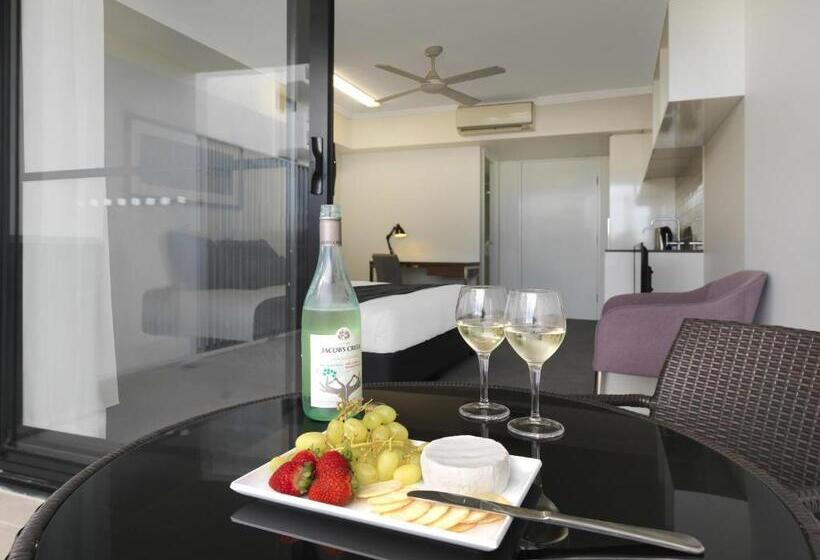스탠다드 룸 킹사이즈 침대, Oaks Mackay Carlyle Suites