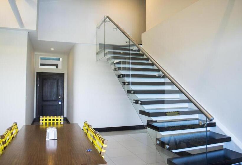1 Bedroom Penthouse Apartment, Puerto Azul