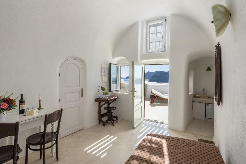 Номер Стандарт, First Residence