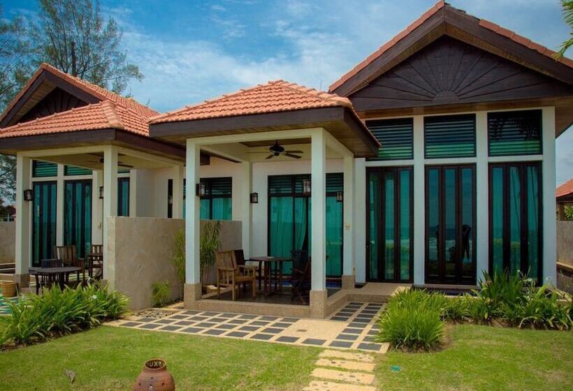 Вилла 2 Спальни, Borneo Beach Villas