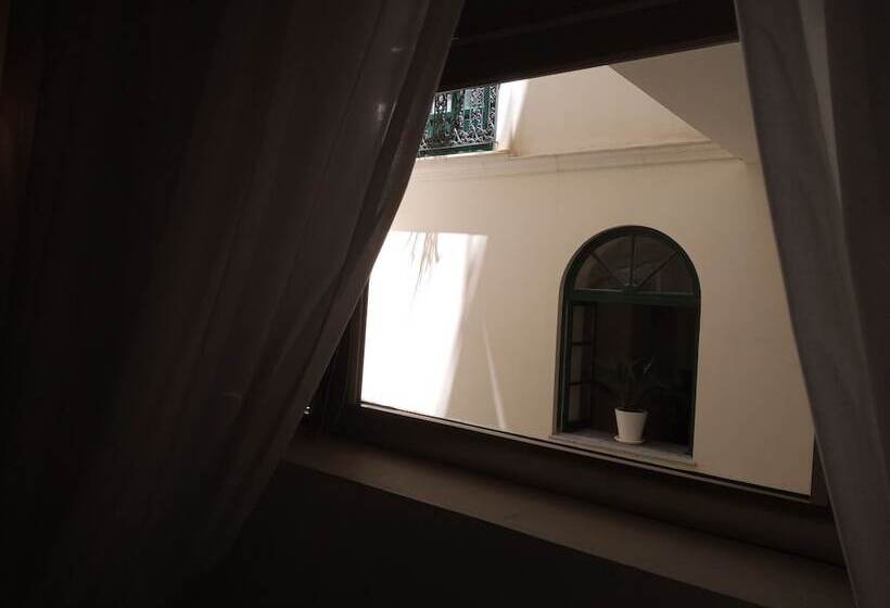 标准间, Central Gallery Rooms Palazzo D Ali  Staiti Xix