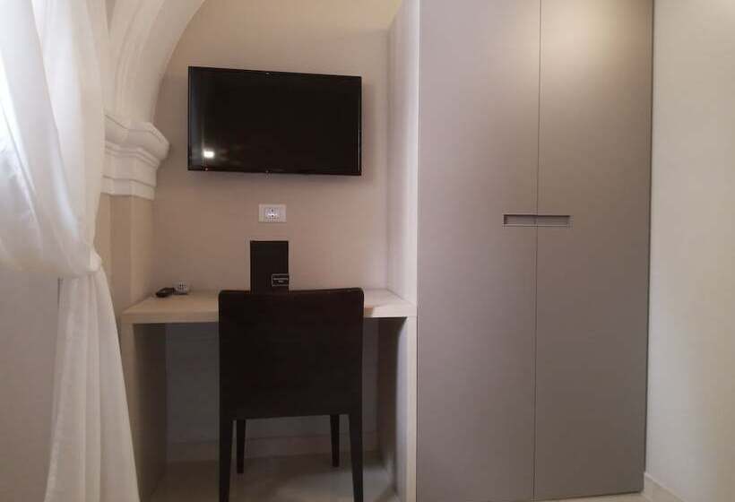 标准间, Central Gallery Rooms Palazzo D Ali  Staiti Xix
