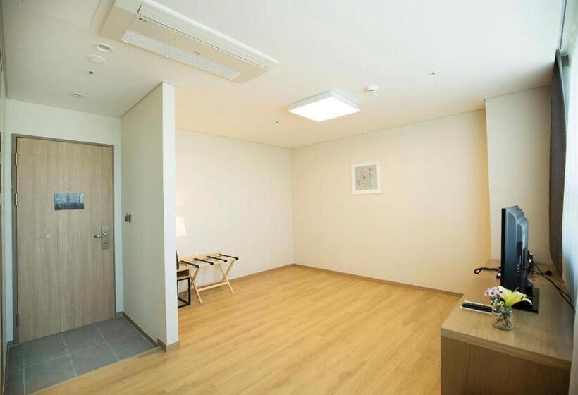 Standard Room City View, Best Western Haeundae