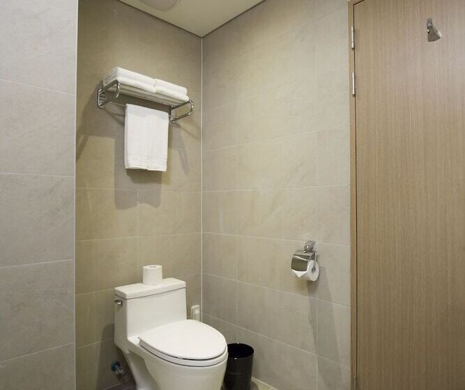 Standard Room 2 Double Beds, Best Western Haeundae