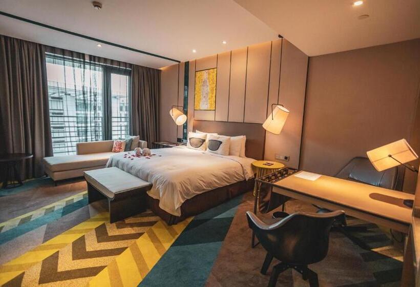 اتاق اجرایی با تخت بزرگ, Minimax Premier Hotel Shanghai Hongqiao