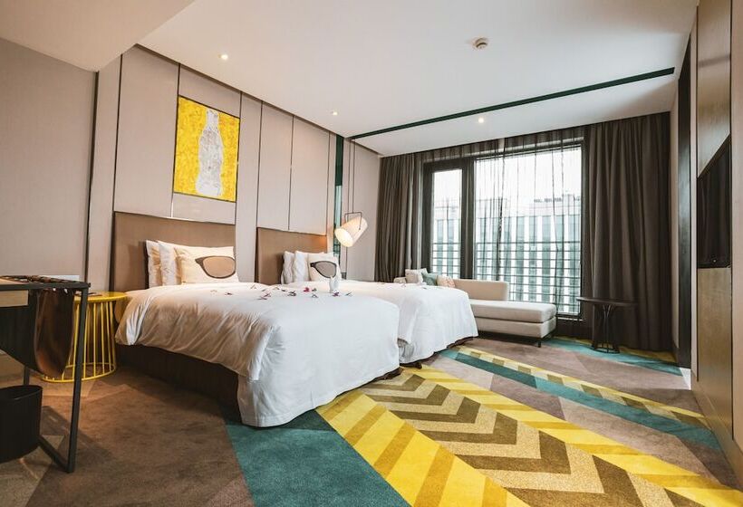 اتاق اجرایی, Minimax Premier Hotel Shanghai Hongqiao