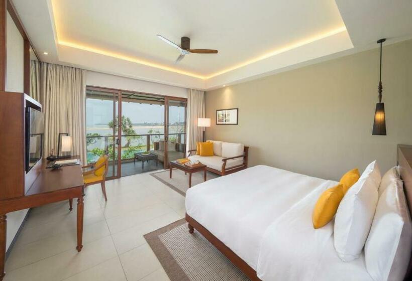 Номер Deluxe Вид на Озеро, Anantara Kalutara Resort