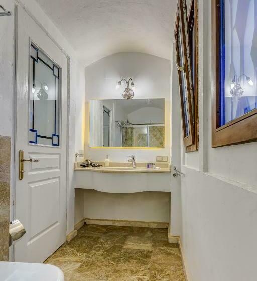 اتاق استاندارد, Cunda Battalos Küçük Otel