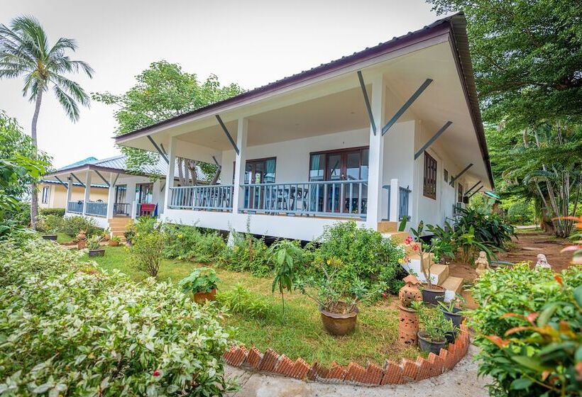 Бунгало Стандарт, Three Trees Samui Resort   Sarocha Villa