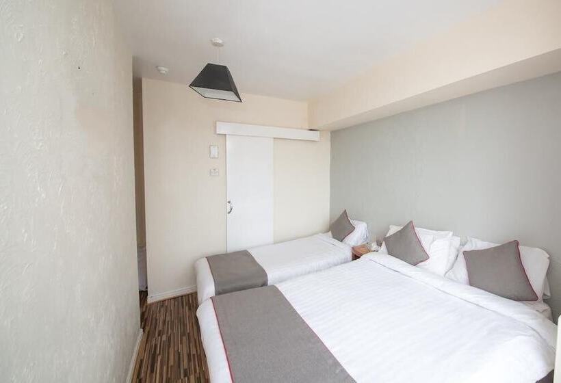 Номер Стандарт Трехместный, Myroomz Hollingdales