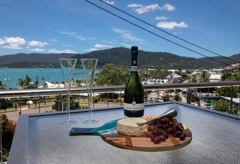 Студия Стандарт Вид на Море, Waterview Airlie Beach