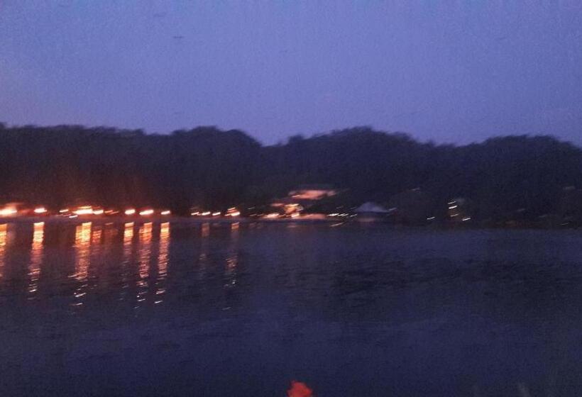 标准间, Charlton Kandy City Rest