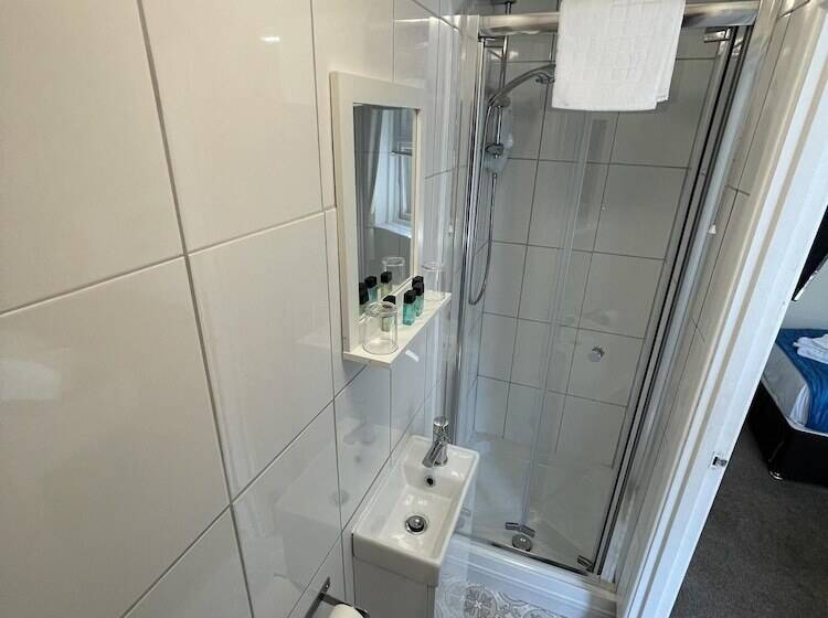 اتاق استاندارد, The Wash & Tope