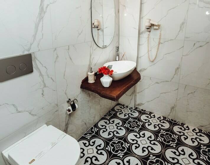 Suite Deluxe Vista Mar, Aksular