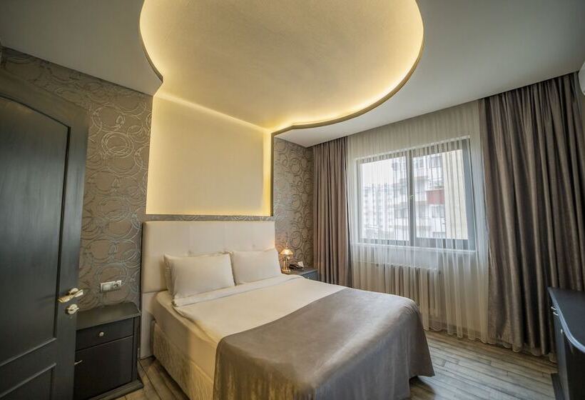 Suite Deluxe Vista Mar, Aksular