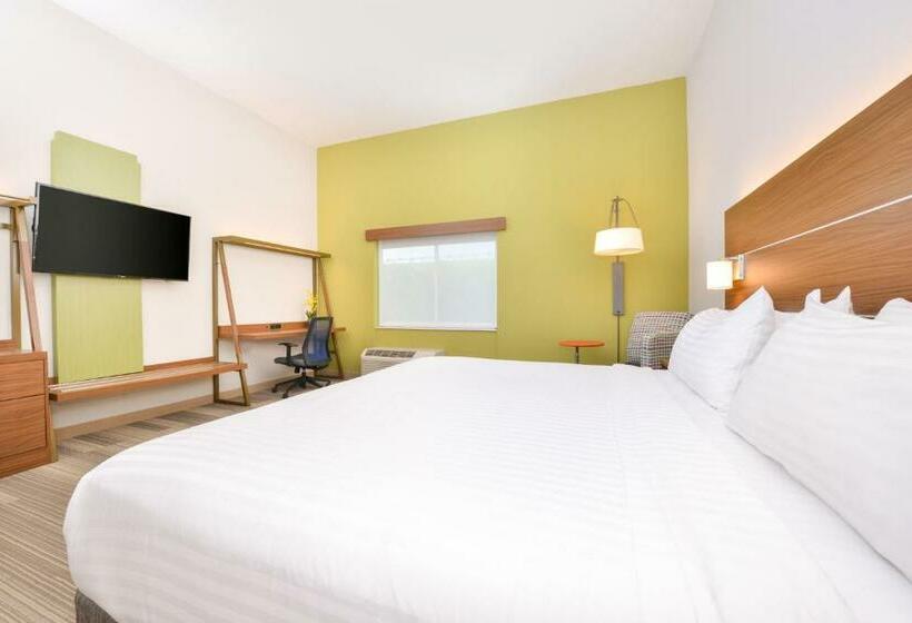 带大床的标准间, Holiday Inn Express & Suites Salem, An Ihg