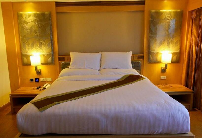 キングサイズベッドのスタンダードルーム, Kitlada Hotel Udonthani