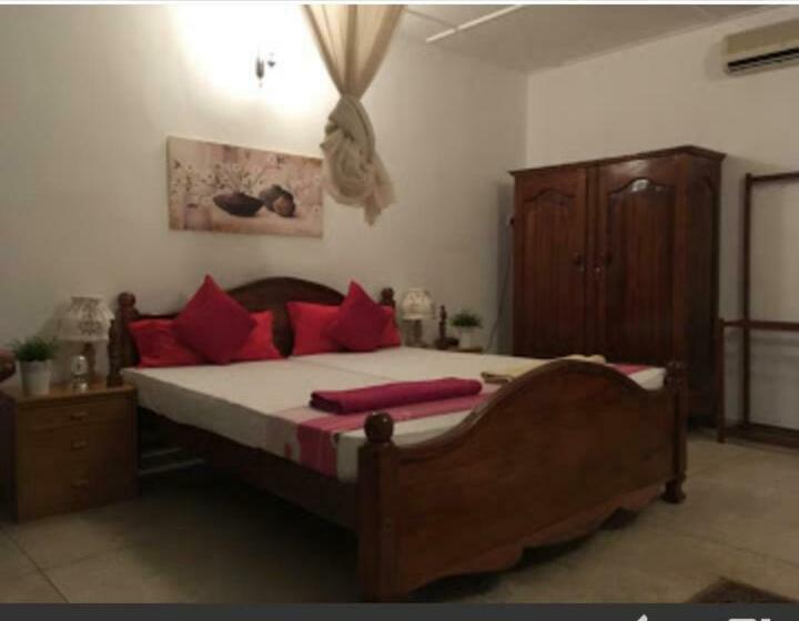 エコノミールーム, Embiente Guest House