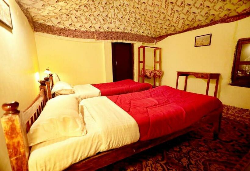 小室, Pangarh Lake Retreat