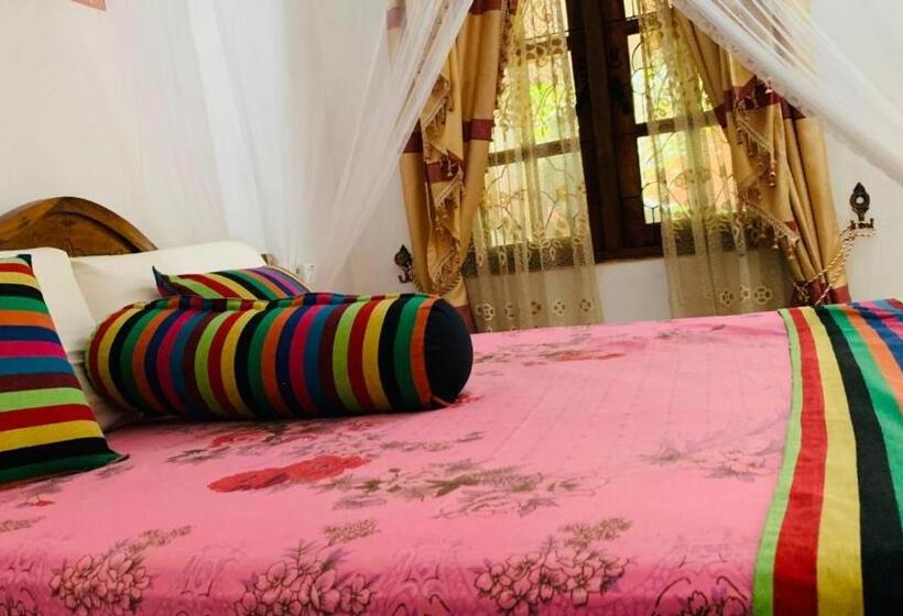 Номер Стандарт, Sisira Natural Lodge   Sigiriya