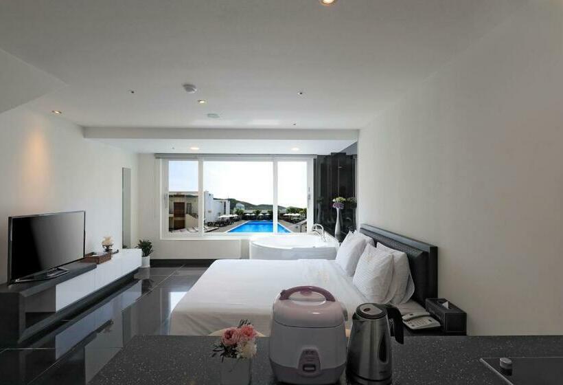 اتاق استاندارد با چشم‌انداز استخر, Doya Hotel Geoje