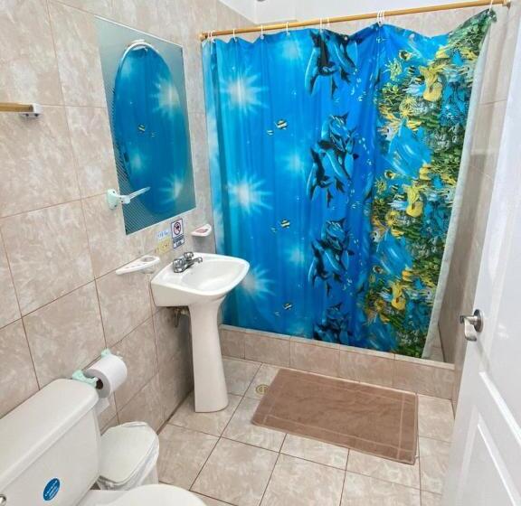 정원 전망 4인용 스탠다드 룸, Hospedaje Delfin Azul