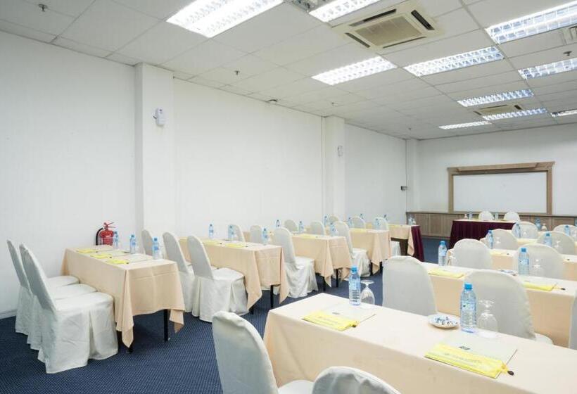 Номер Superior, Th Hotel Kelana Jaya
