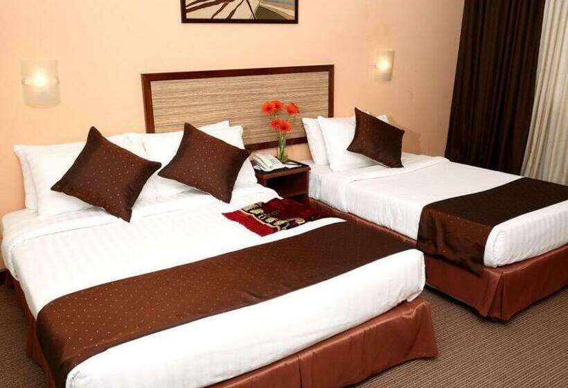 Семейный Номер, Th Hotel Kelana Jaya