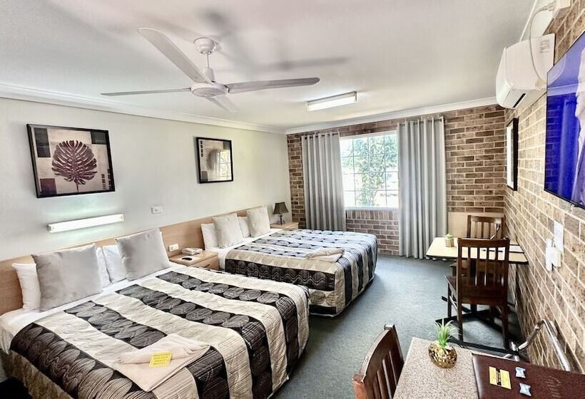 家庭间, Golden Grain Motor Inn