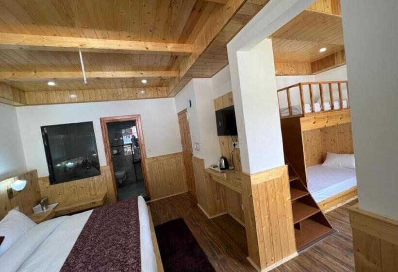 패밀리 스위트, Sakura Palace
