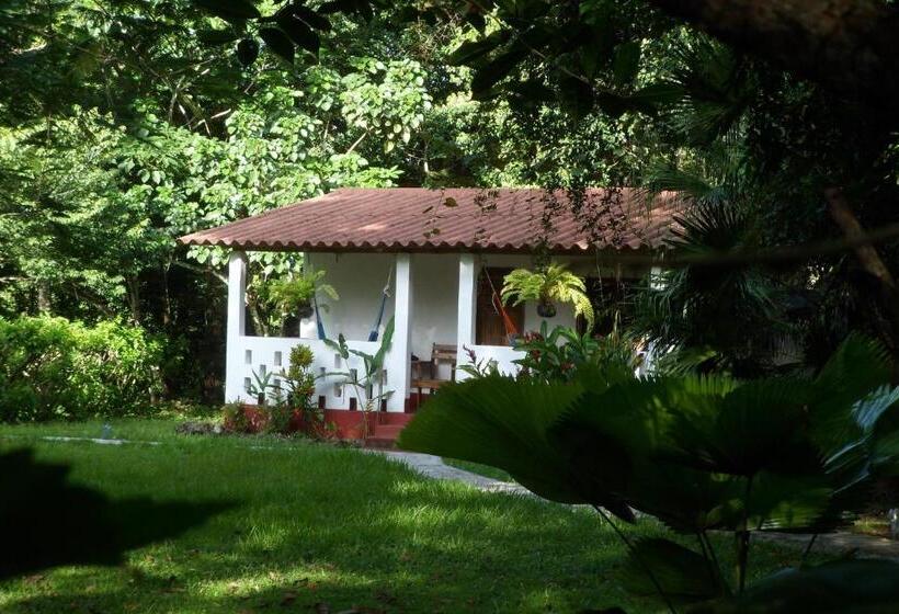 اتاق لوکس با چشم‌انداز باغ, Finca Ixobel
