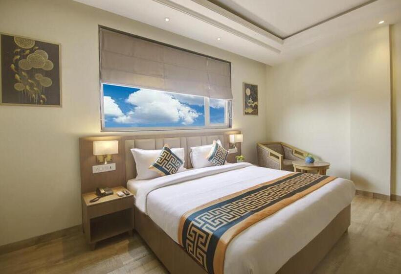 اتاق خانوادگی, Royal Marina Near Igi Airport Delhi