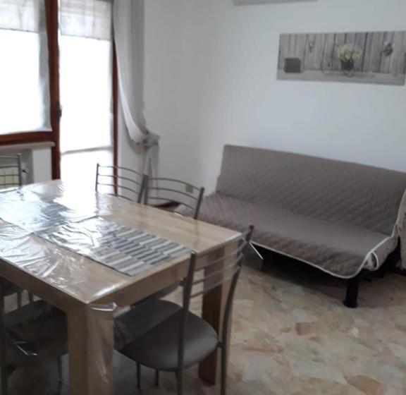 آپارتمان 1 خوابه, Casa Gialla