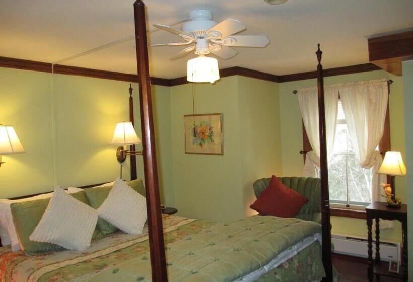 Номер Стандарт, Follansbee Inn