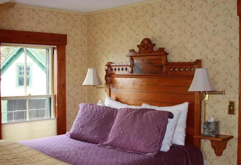 Номер Стандарт, Follansbee Inn