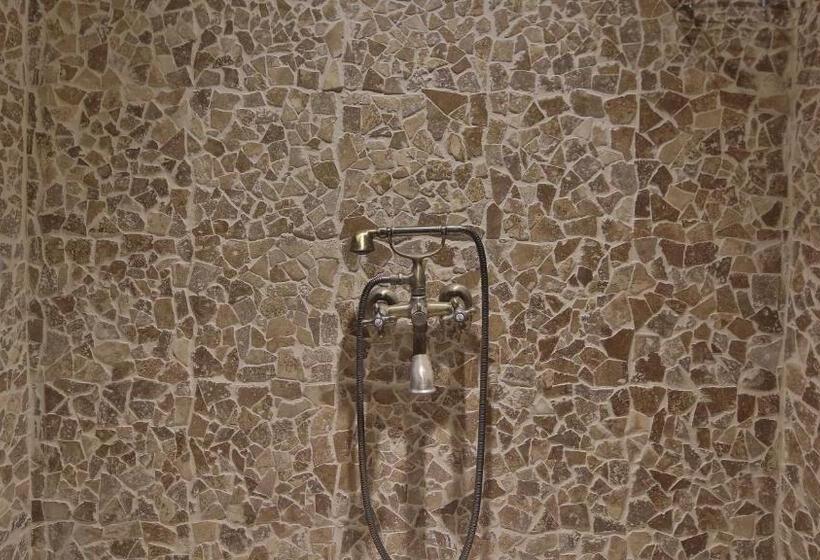 اتاق استاندارد, Phocas Cave Suites
