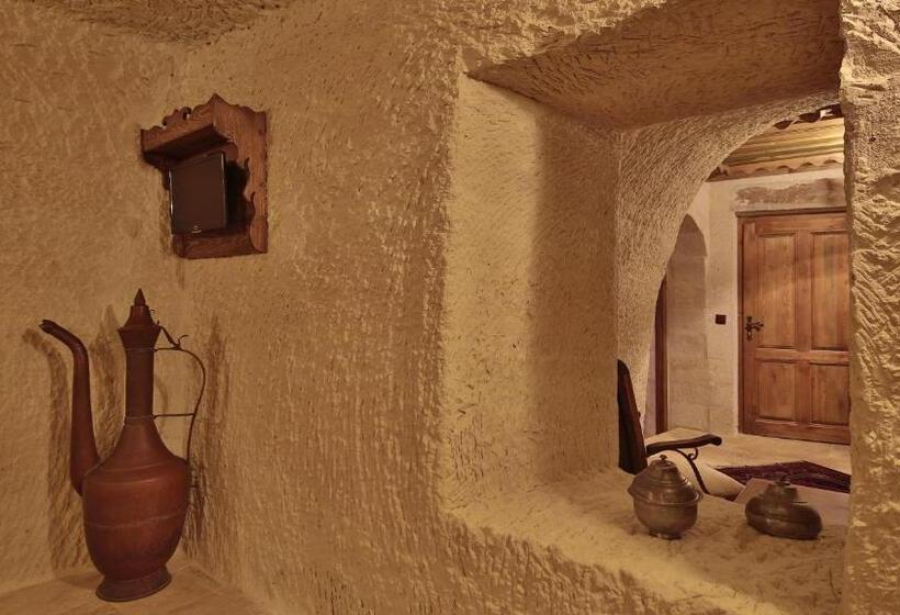 سوئیت با تخت بزرگ, Phocas Cave Suites