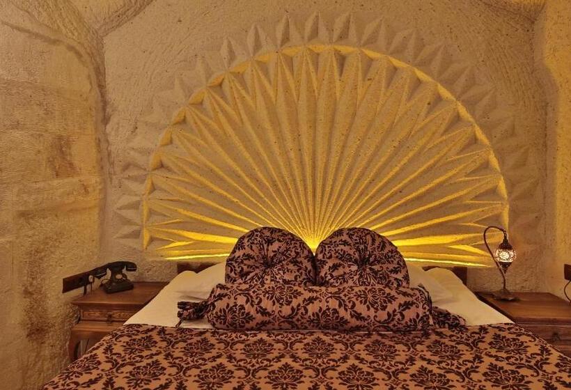 سوییت سوپریور, Phocas Cave Suites