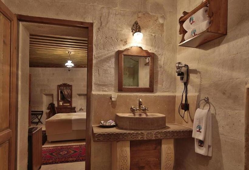 اتاق سوپریور با بالکن, Phocas Cave Suites