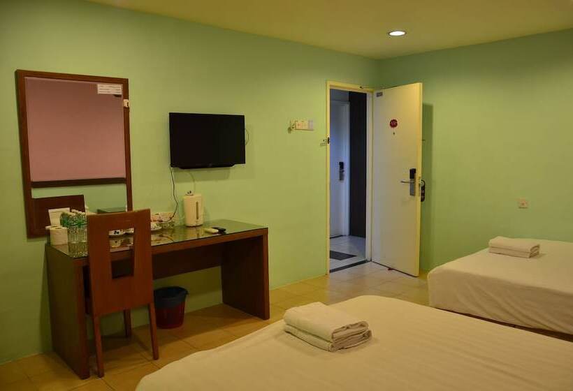 Семейный Номер, Uptown Kajang