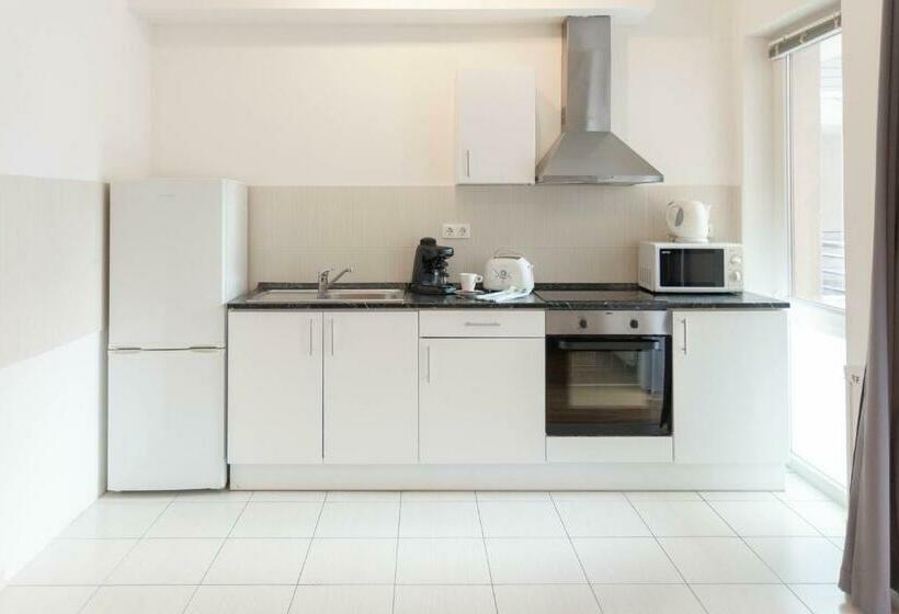 Апартаменты 2 Спальни, Maple Tree Budget Apartments