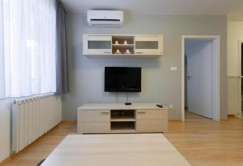 Апартаменты 1 Спальня, Maple Tree Budget Apartments