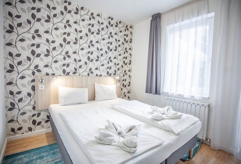Апартаменты Deluxe 1 Спальня, Maple Tree Budget Apartments