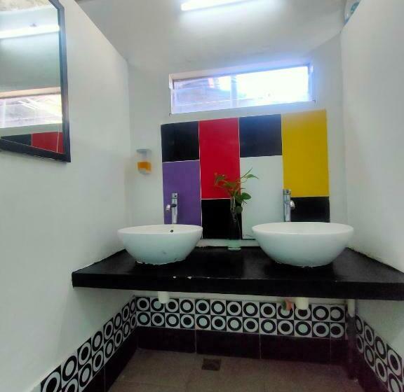 공동 객실, Gili Beach Bum Hostel