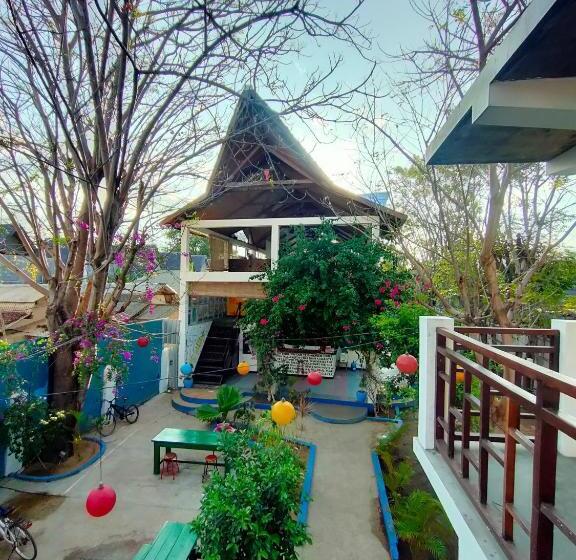 디럭스 트리플 룸, Gili Beach Bum Hostel