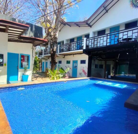공동 객실, Gili Beach Bum Hostel